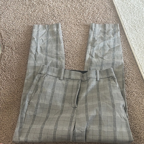 Size 4 H & M Plaid Pant - Picture 4 of 4